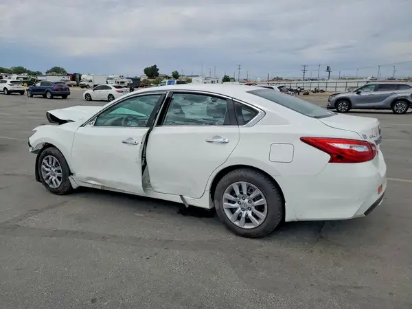 1N4AL3AP5HN346378 2017 NISSAN ALTIMA - Image 2
