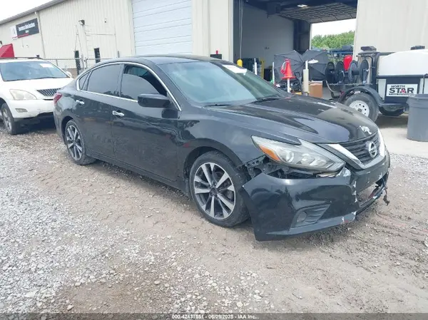 1N4AL3AP5HN348972 2017 NISSAN ALTIMA - Image 1