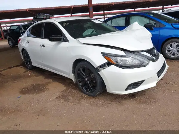 1N4AL3AP5HN358644 2017 NISSAN ALTIMA - Image 1