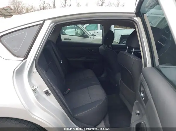 1N4AL3AP5HN366954 2017 NISSAN ALTIMA - Image 8