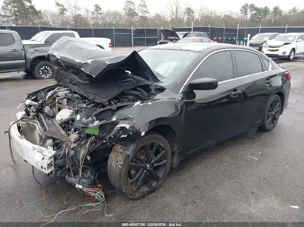 1N4AL3AP5JC100657 2018 NISSAN ALTIMA - Image 2