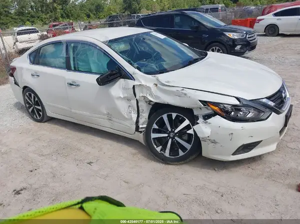 1N4AL3AP5JC101274 2018 NISSAN ALTIMA - Image 1