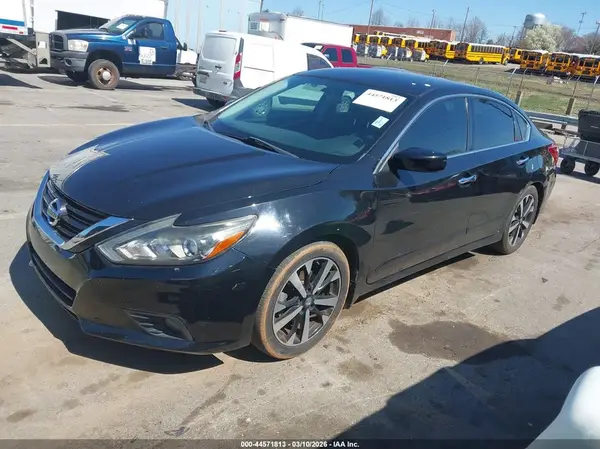 1N4AL3AP5JC102568 2018 NISSAN ALTIMA - Image 2