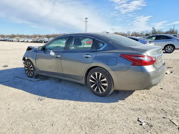 1N4AL3AP5JC102764 2018 NISSAN ALTIMA - Image 2