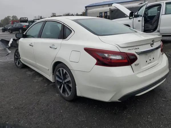 1N4AL3AP5JC104837 2018 NISSAN ALTIMA - Image 2