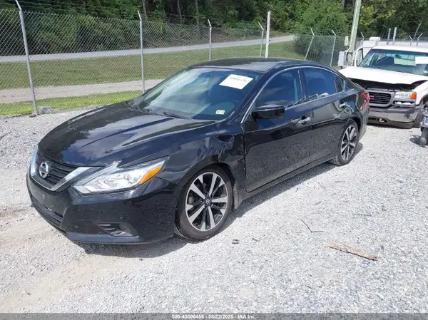 1N4AL3AP5JC107561 2018 NISSAN ALTIMA - Image 2