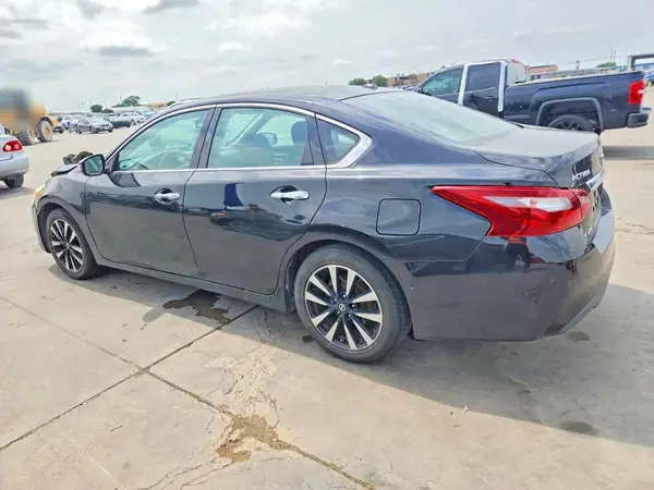 1N4AL3AP5JC111903 2018 NISSAN ALTIMA - Image 2