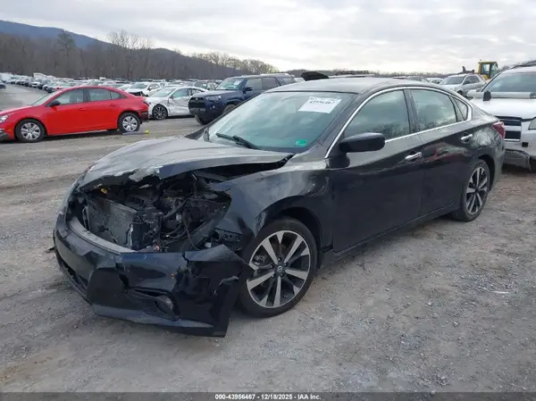 1N4AL3AP5JC113604 2018 NISSAN ALTIMA - Image 2