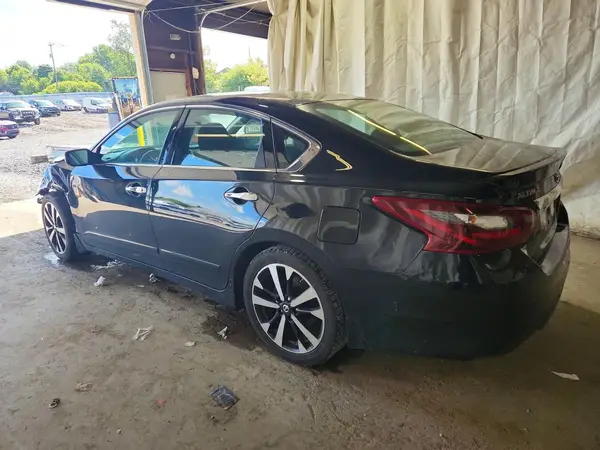 1N4AL3AP5JC115725 2018 NISSAN ALTIMA - Image 2