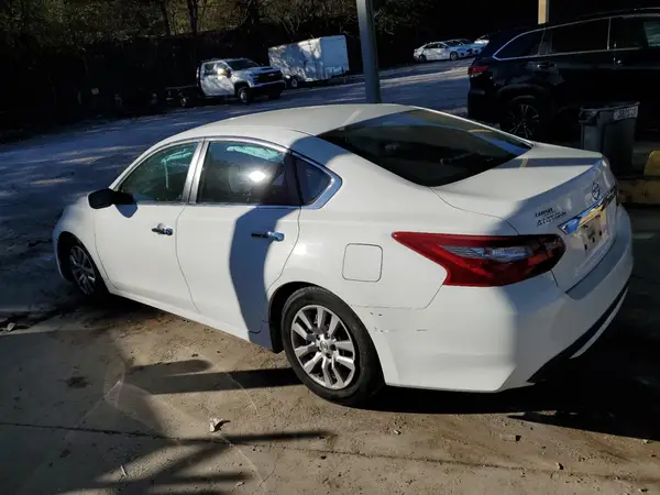 1N4AL3AP5JC116907 2018 NISSAN ALTIMA - Image 2