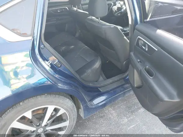 1N4AL3AP5JC118575 2018 NISSAN ALTIMA - Image 8