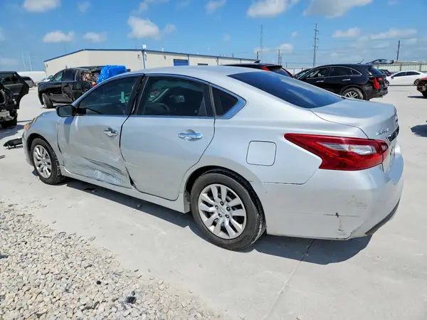 1N4AL3AP5JC118687 2018 NISSAN ALTIMA - Image 2
