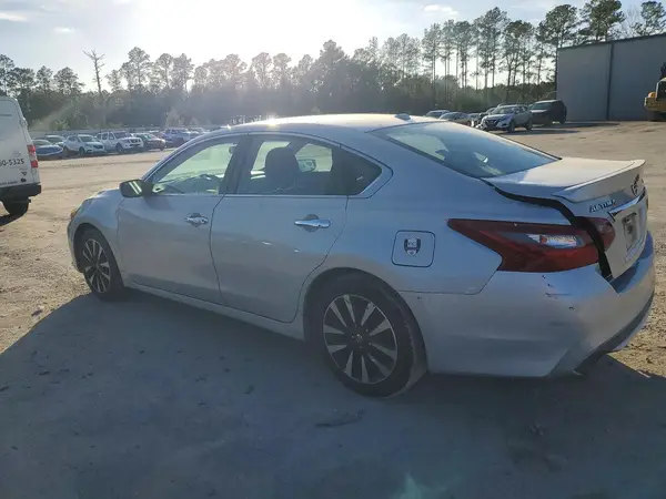 1N4AL3AP5JC121041 2018 NISSAN ALTIMA - Image 2