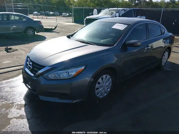 1N4AL3AP5JC125252 2018 NISSAN ALTIMA - Image 2