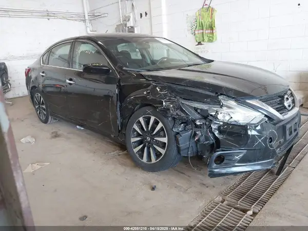 1N4AL3AP5JC129611 2018 NISSAN ALTIMA - Image 1