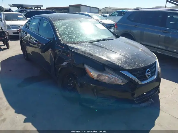 1N4AL3AP5JC131598 2018 NISSAN ALTIMA - Image 1