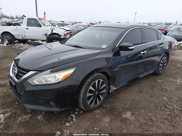 1N4AL3AP5JC131746 2018 NISSAN ALTIMA - Image 2