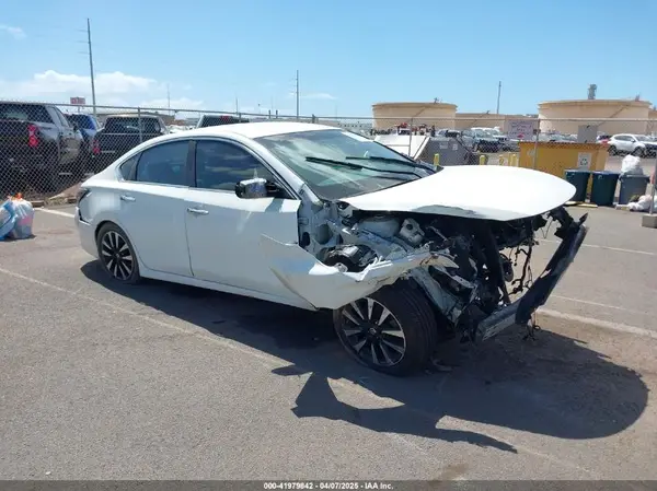 1N4AL3AP5JC134629 2018 NISSAN ALTIMA - Image 1