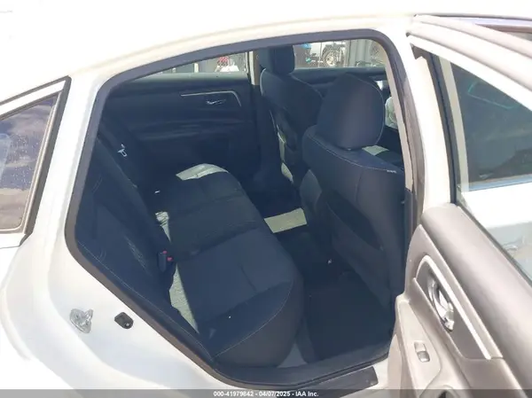 1N4AL3AP5JC134629 2018 NISSAN ALTIMA - Image 8
