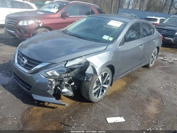 1N4AL3AP5JC134999 2018 NISSAN ALTIMA - Image 2