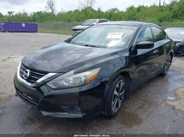 1N4AL3AP5JC135313 2018 NISSAN ALTIMA - Image 2