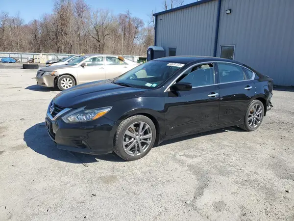 1N4AL3AP5JC135697 2018 NISSAN ALTIMA - Image 1