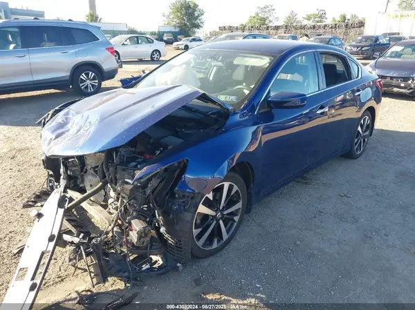 1N4AL3AP5JC137806 2018 NISSAN ALTIMA - Image 2
