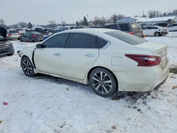 1N4AL3AP5JC138079 2018 NISSAN ALTIMA - Image 2
