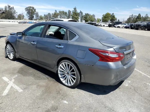 1N4AL3AP5JC138728 2018 NISSAN ALTIMA - Image 2