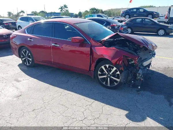 1N4AL3AP5JC139359 2018 NISSAN ALTIMA - Image 1
