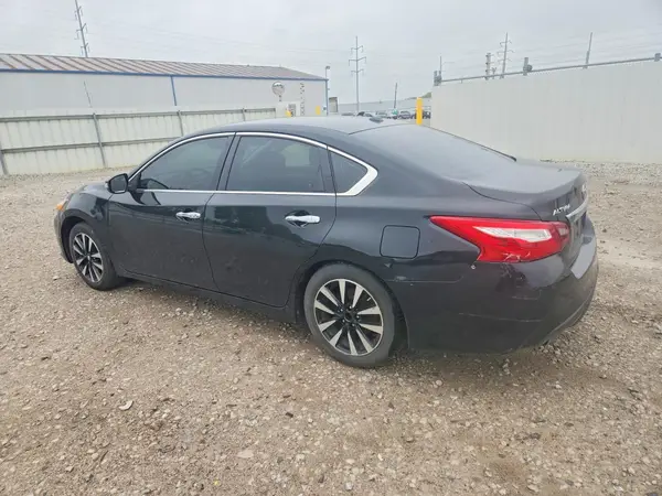 1N4AL3AP5JC139412 2018 NISSAN ALTIMA - Image 2