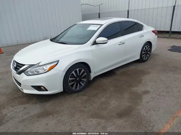 1N4AL3AP5JC140351 2018 NISSAN ALTIMA - Image 2
