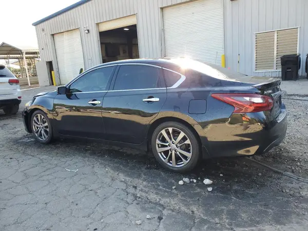 1N4AL3AP5JC141905 2018 NISSAN ALTIMA - Image 2