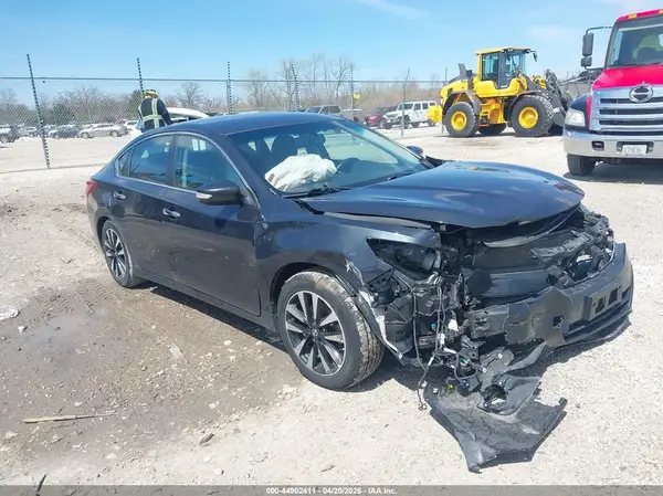 1N4AL3AP5JC143332 2018 NISSAN ALTIMA - Image 1