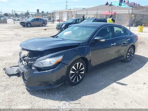 1N4AL3AP5JC143332 2018 NISSAN ALTIMA - Image 2