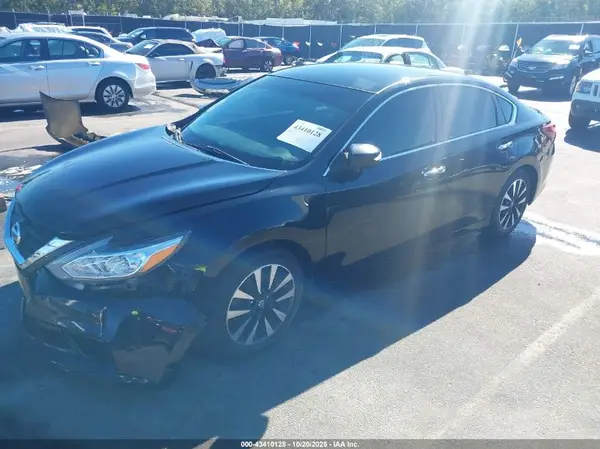 1N4AL3AP5JC143749 2018 NISSAN ALTIMA - Image 2