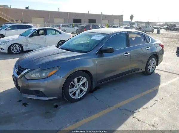 1N4AL3AP5JC143959 2018 NISSAN ALTIMA - Image 2