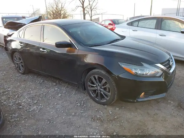 1N4AL3AP5JC145369 2018 NISSAN ALTIMA - Image 1