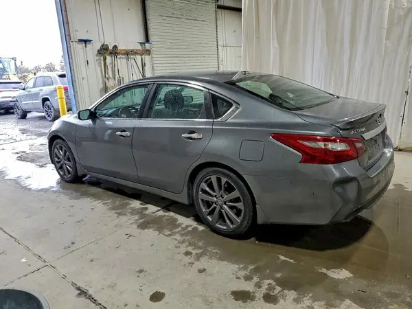 1N4AL3AP5JC148451 2018 NISSAN ALTIMA - Image 2