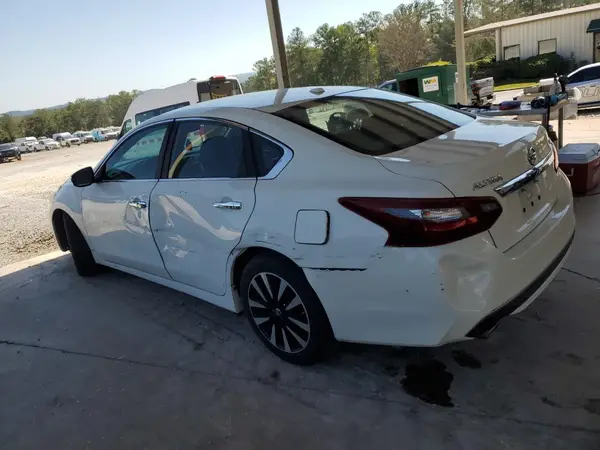 1N4AL3AP5JC151558 2018 NISSAN ALTIMA - Image 2