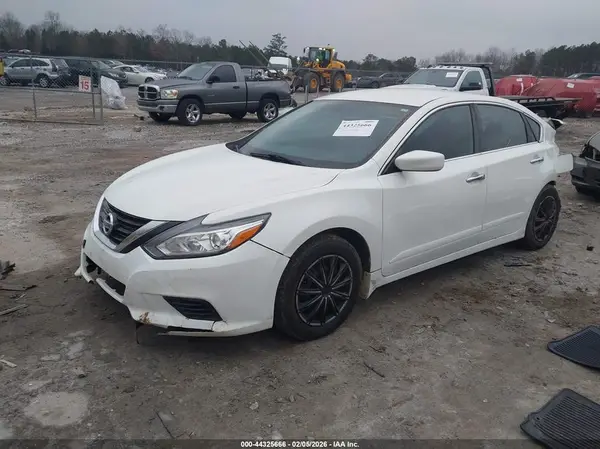 1N4AL3AP5JC153908 2018 NISSAN ALTIMA - Image 2