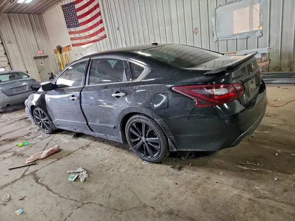 1N4AL3AP5JC156467 2018 NISSAN ALTIMA - Image 2