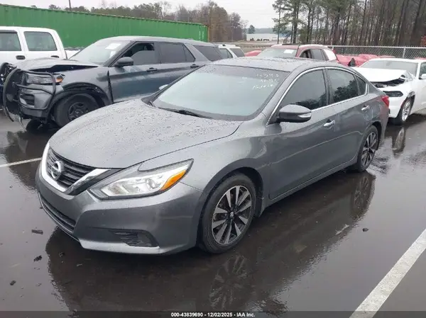 1N4AL3AP5JC157182 2018 NISSAN ALTIMA - Image 2
