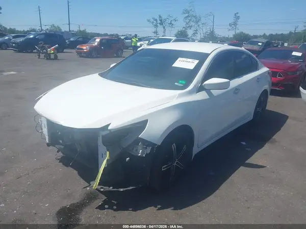 1N4AL3AP5JC157411 2018 NISSAN ALTIMA - Image 2