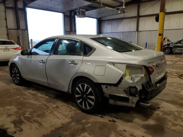 1N4AL3AP5JC157666 2018 NISSAN ALTIMA - Image 2