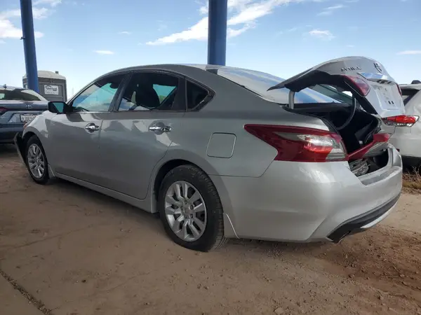 1N4AL3AP5JC157831 2018 NISSAN ALTIMA - Image 2