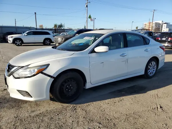 1N4AL3AP5JC159384 2018 NISSAN ALTIMA - Image 1