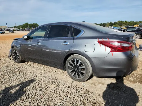 1N4AL3AP5JC160566 2018 NISSAN ALTIMA - Image 2