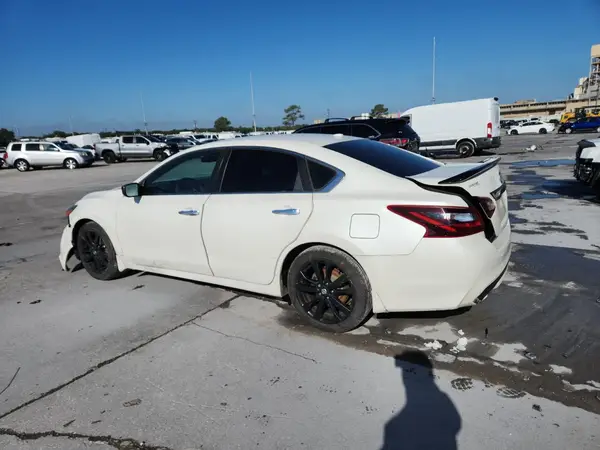 1N4AL3AP5JC161054 2018 NISSAN ALTIMA - Image 2