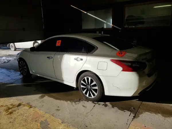 1N4AL3AP5JC161877 2018 NISSAN ALTIMA - Image 2